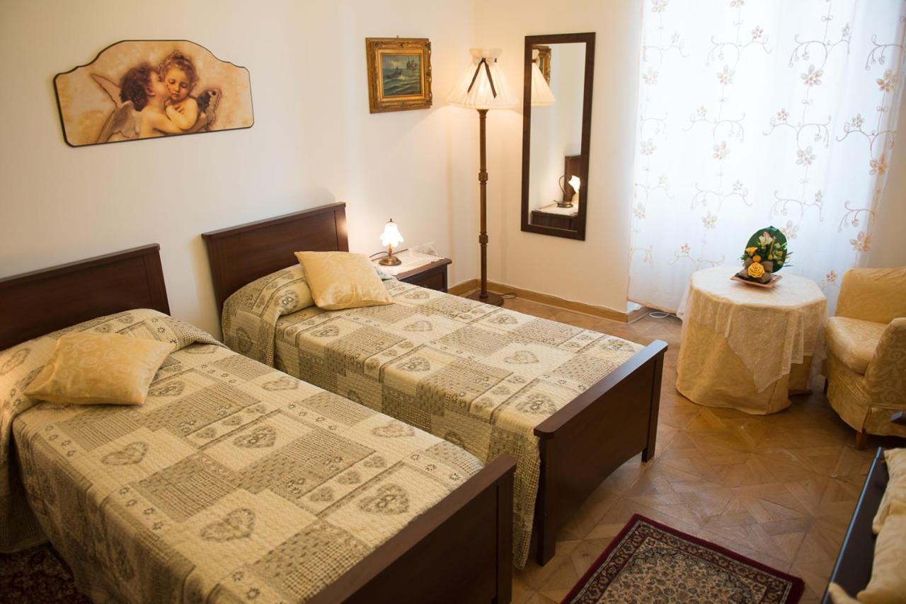 Antico Borgo Teresiano Bed and Breakfast Trieste Eksteriør billede