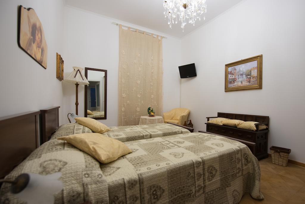 Antico Borgo Teresiano Bed and Breakfast Trieste Værelse billede